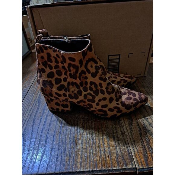 Size 7 A New Day Brown Tan Spotted Animal Cheetah Leopard Ankle Boots Booties - Picture 3 of 7